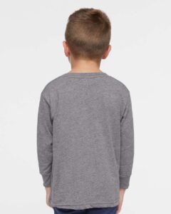 Rabbit Skins 3302 Toddler Fine Jersey Long Sleeve Tee – Granite Heather (on model back)