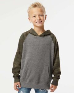 Independent Trading Co. PRM15YSB Youth Lightweight Special Blend Raglan Hooded Sweatshirt – Nickel Heather/ Forest Camo (on model)