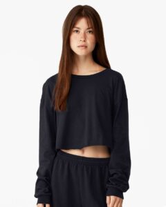 BELLA + CANVAS 6501 Women’s FWD Fashion Crop Long Sleeve Tee – Black (on model)