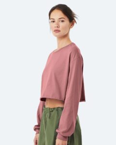 BELLA + CANVAS 6501 Women’s FWD Fashion Crop Long Sleeve Tee – Mauve (on model side)