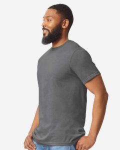 Gildan 64000CVC Unisex Softstyle® CVC T-Shirt – Gunmetal (on model side)