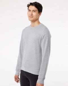 J. America 8870 Unisex Triblend Fleece Crewneck Sweatshirt – Grey Triblend (on model side)