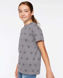Code Five 2229 Youth Star Print Tee – Granite Heather Star (on model side)