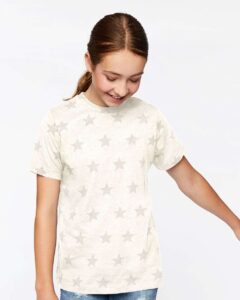 Code Five 2229 Youth Star Print Tee – Natural Heather Star (on model)
