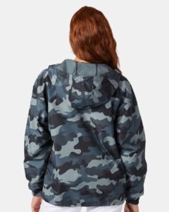 Champion CO200 Unisex Packable Anorak Jacket – Concrete Camo (on model back)