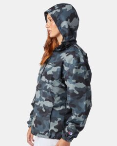 Champion CO200 Unisex Packable Anorak Jacket – Concrete Camo (on model side)