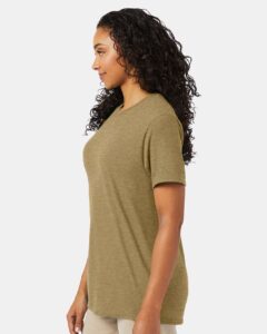 Hanes 4980 Unisex Perfect-T T-Shirt – Brown Sugar Heather (on model side)