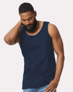Gildan 64200 Unisex Softstyle® Tank Top – Navy (on model)